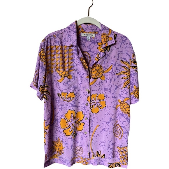 Urban Outfitters shirt - Picture 1 of 3